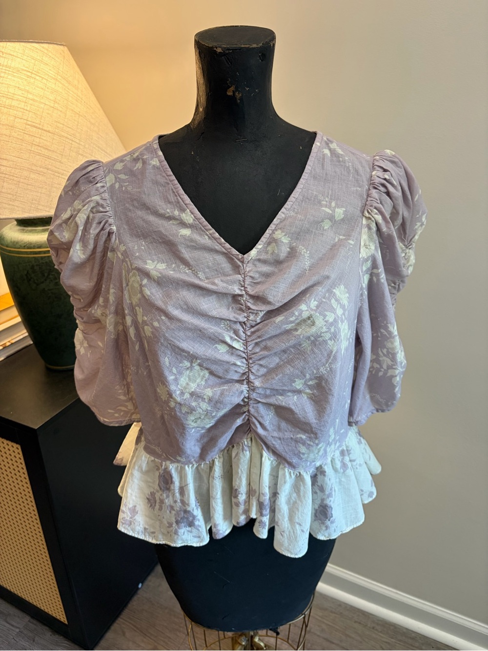 Anna Cate Coquette Princess Girly Lavender Floral Ruched Peplum Blouse (M) Party - Picture 3 of 15